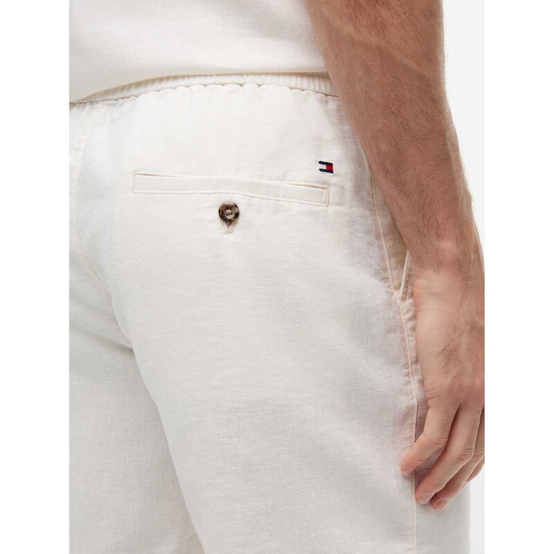 Tommy Hilfiger Dover Linen Blend 8" Inseam Chino Shorts image number 2